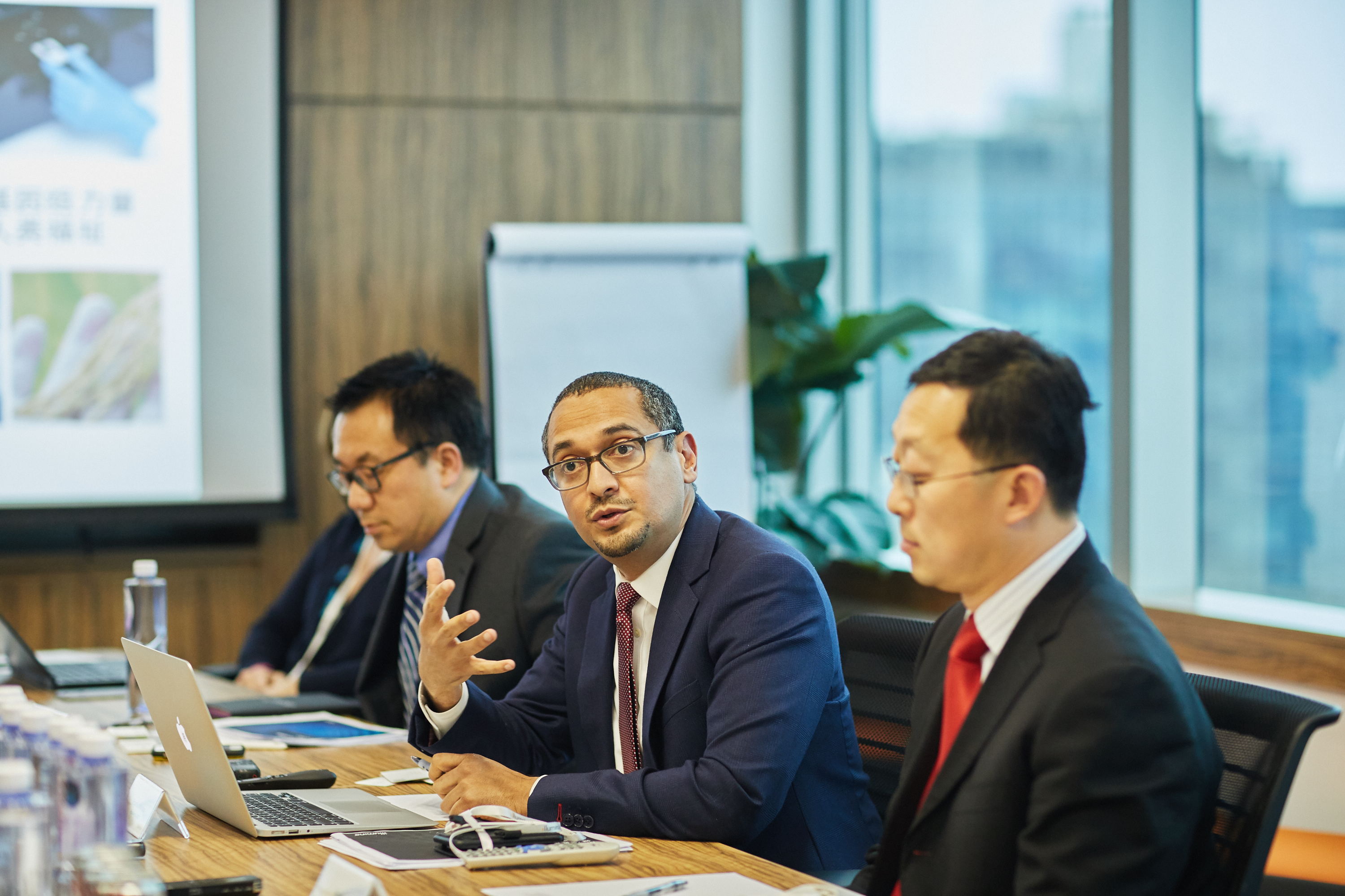 Illumina高层访华积极构建基因组合作重要关系